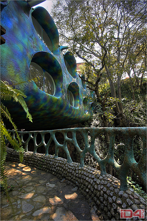 Кондоминимум «Гнездо Кецалькоатля». Архитектор Хавьера Сеносиана (Javier Senosiain Aguilar) Кондоминимум «Гнездо Кецалькоатля». Архитектор Хавьера Сеносиана (Javier Senosiain Aguilar)