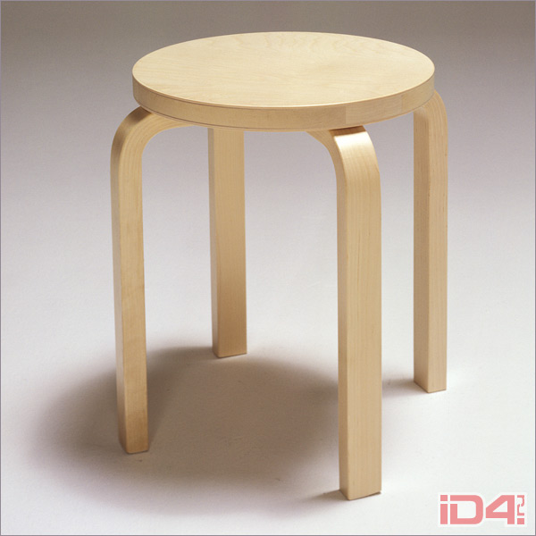 Табурет Stool E60 дизайнера Алвара Аалто (Hugo Alvar Henrik Aalto)