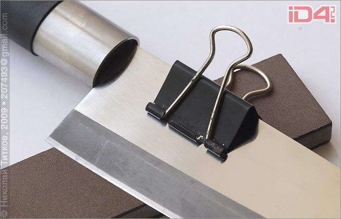 Простое приспособление, помогающее выдерживать нужный угол заточки Простое приспособление, помогающее выдерживать нужный угол заточки