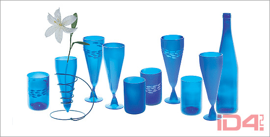 «Кобальтовая коллекция» посуды из бутылок американской компании Green Glass Company «Кобальтовая коллекция» посуды из бутылок американской компании Green Glass Company
