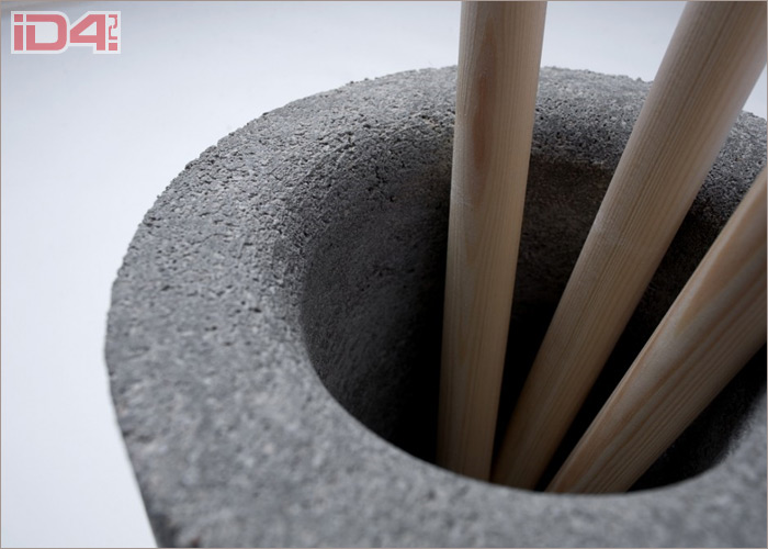 Минимальная «вешалка» литовского дизайнера Витаутаса Гекаса (Vytautas Gecas) Минимальная «вешалка» литовского дизайнера Витаутаса Гекаса (Vytautas Gecas)