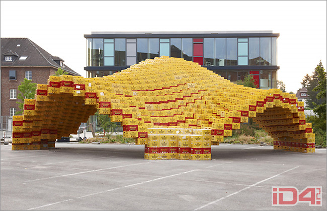 Купол Boxel, построенный из тары для пивных бутылок группой студентов-архитекторов университета немецкого города  Детмольд